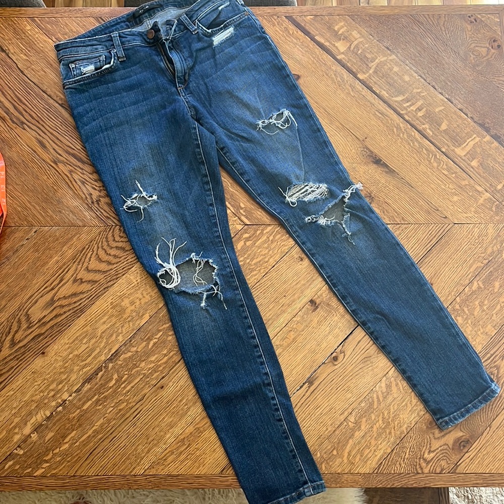 ✨SOLD✨JOE’S Jeans distressed mid-rise skinny ankle